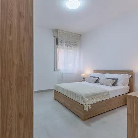Ferrara Biscay Bay Apartment With Balconies Exterior photo