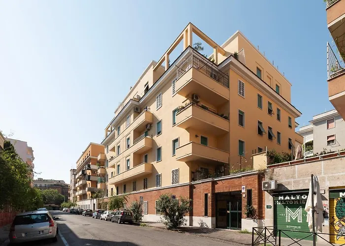 Ferrara Biscay Bay Apartment With Balconies